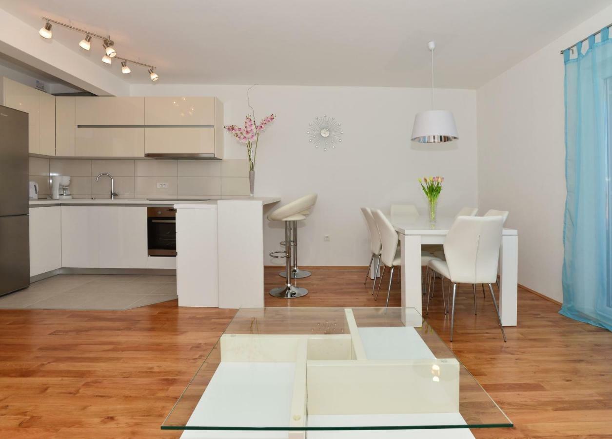 Apartman Dominik มาคาร์สกา ภายนอก รูปภาพ