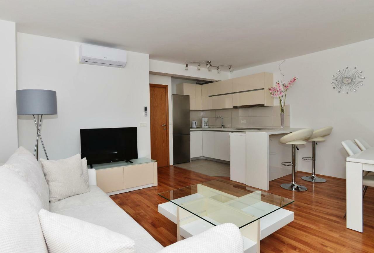Apartman Dominik มาคาร์สกา ภายนอก รูปภาพ