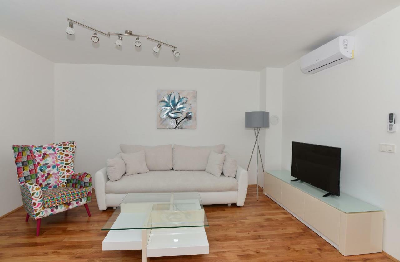Apartman Dominik มาคาร์สกา ภายนอก รูปภาพ